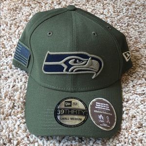 NWT 2018 Salute to Service Fitted Hat